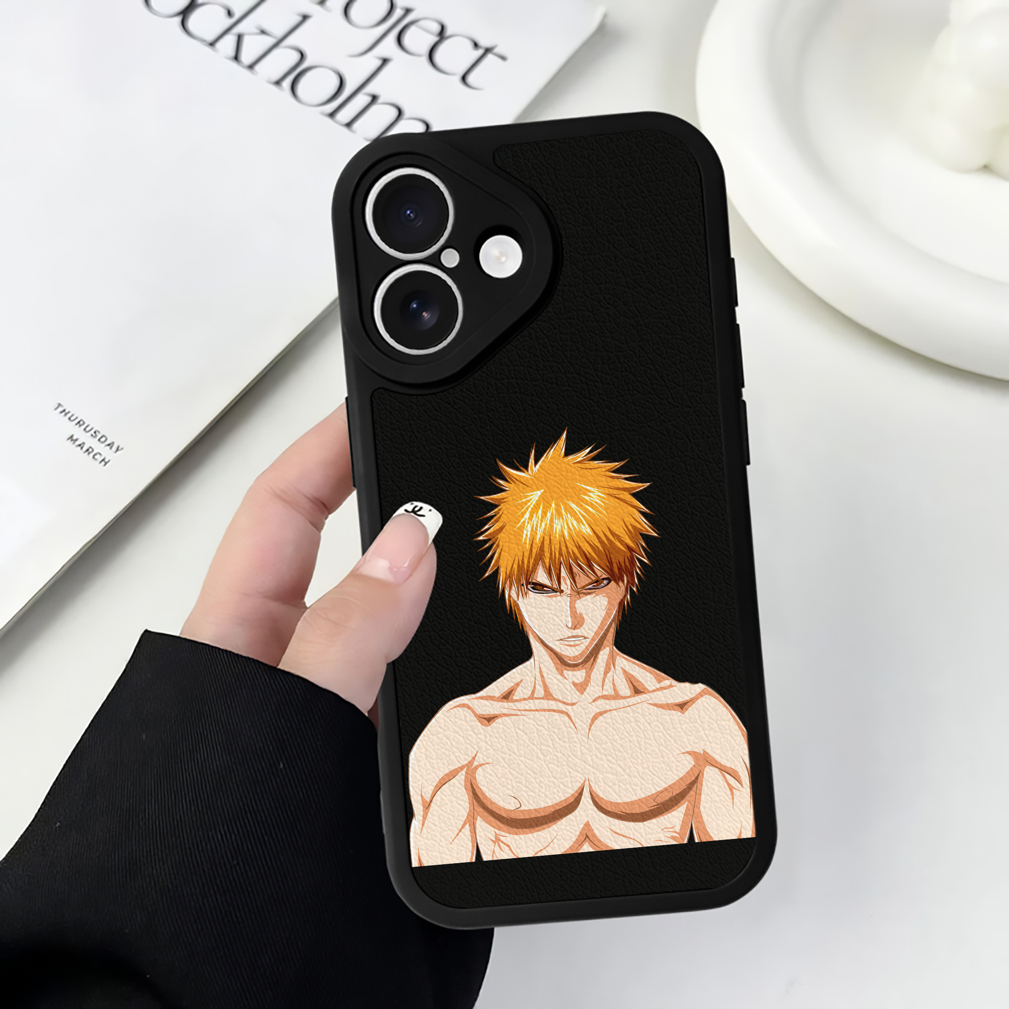 ブリーチ 黒崎一護（くろさき いちご）BLEACH Kurosaki Ichigo 【iPhone 16シリーズ対応】シリコンスマホケース（レザー調） 材質：シリコン